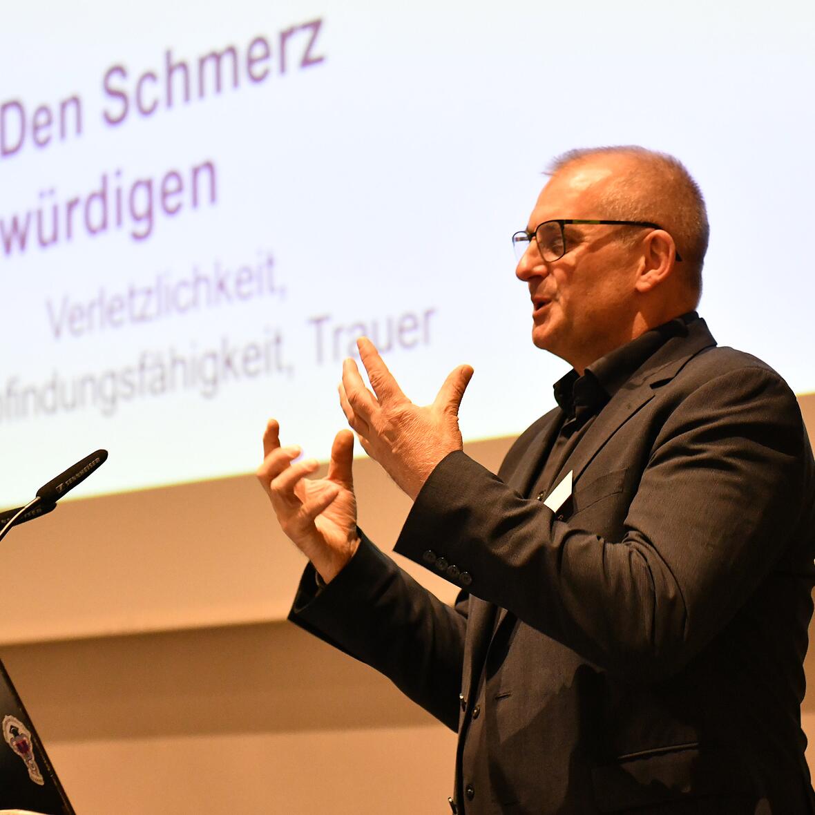 martin-schneider-im-dioezesanrat4909306