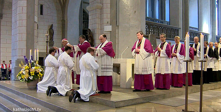 Boxbild Priesterweihe
