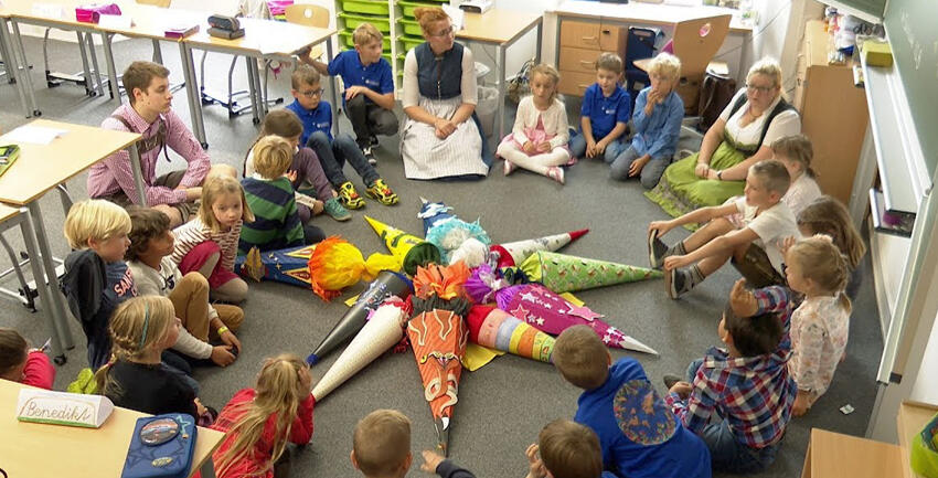 Schulanfang in Neuburg