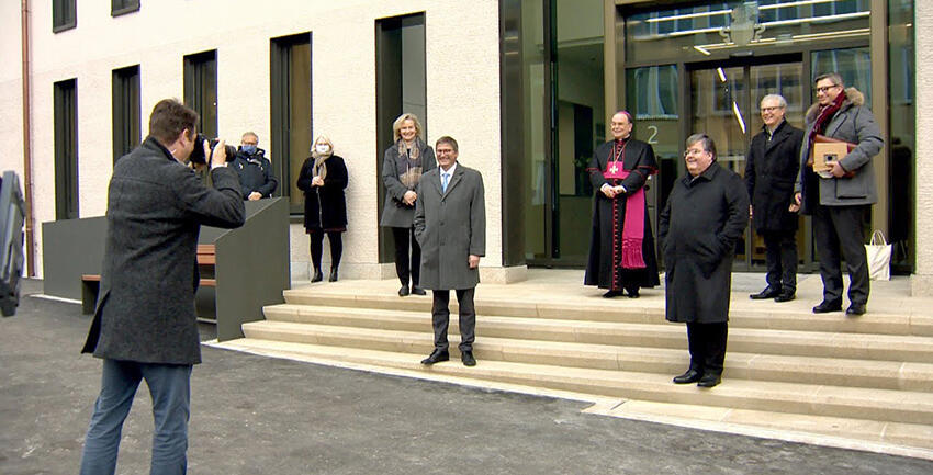 Der neue Hafnerberg_Bischof segnet generalsaniertes Bürogebäude