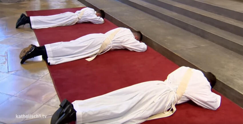 Priesterweihe (katholisch1.tv)