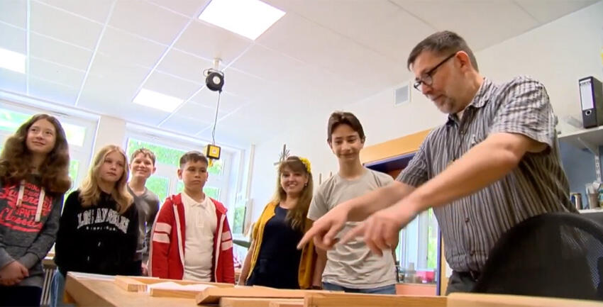 Willkommensklasse im Maristenkolleg (katholisch1tv)