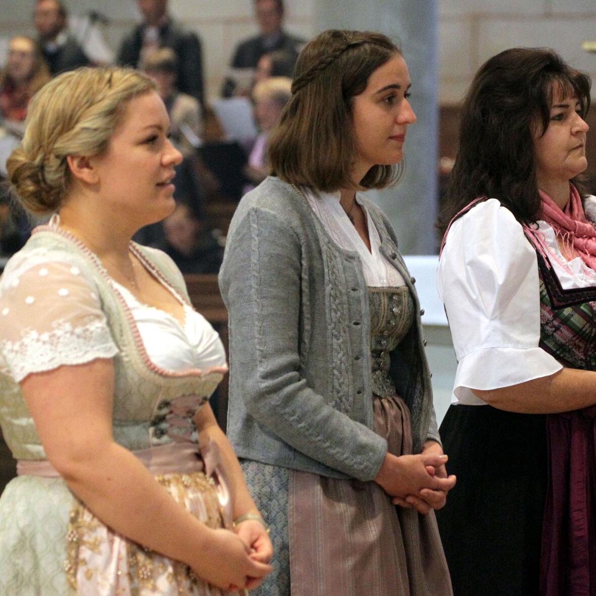 aussendung-von-drei-neuen-mitarbeiterinnen3549443