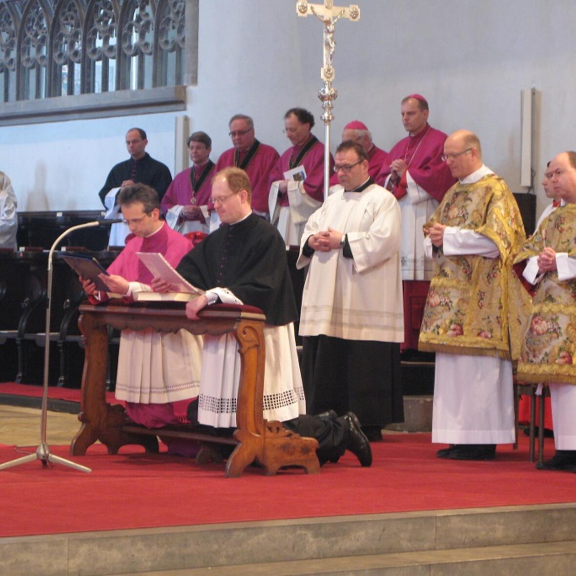 armin-zuern-in-domkapitel-eingefuehrt932747