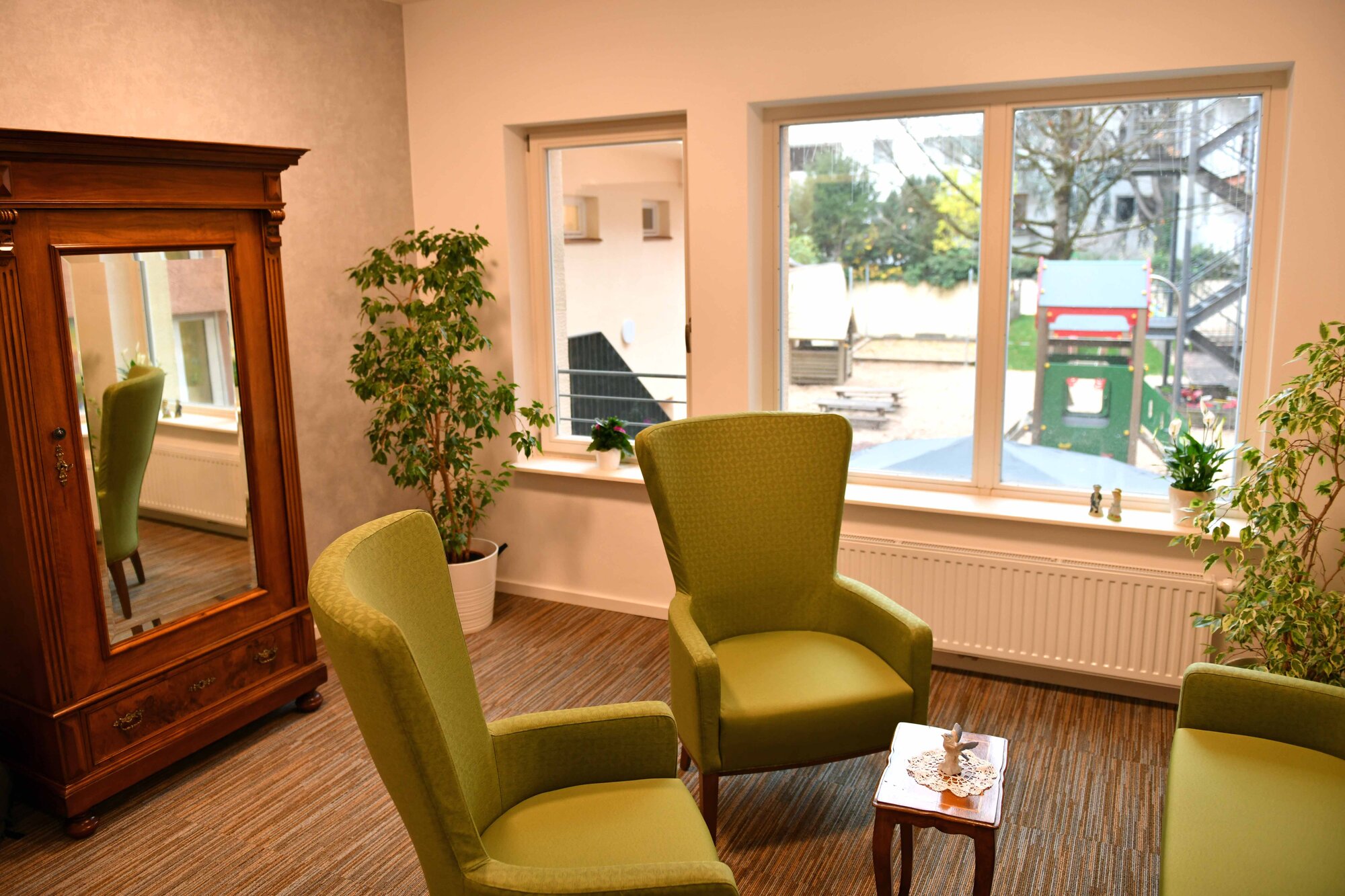 17 Aufenthaltsraum im Seniorenheim St. Afra (Foto Nicolas Schnall_pba)