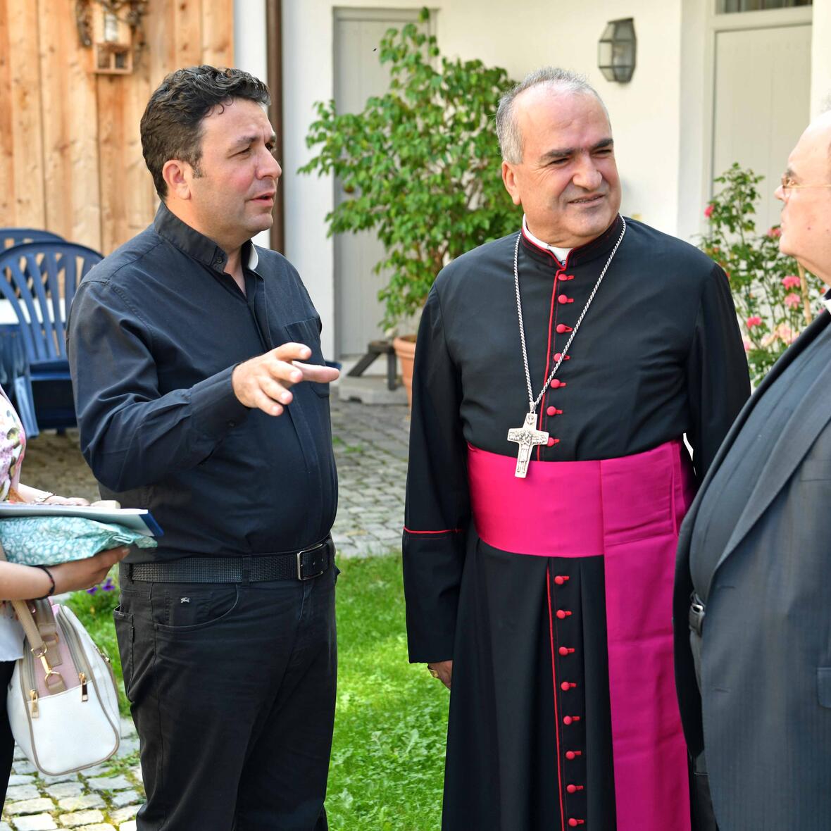 erzbischof-ueber-die-lage-der-christen-im-libanon3533622