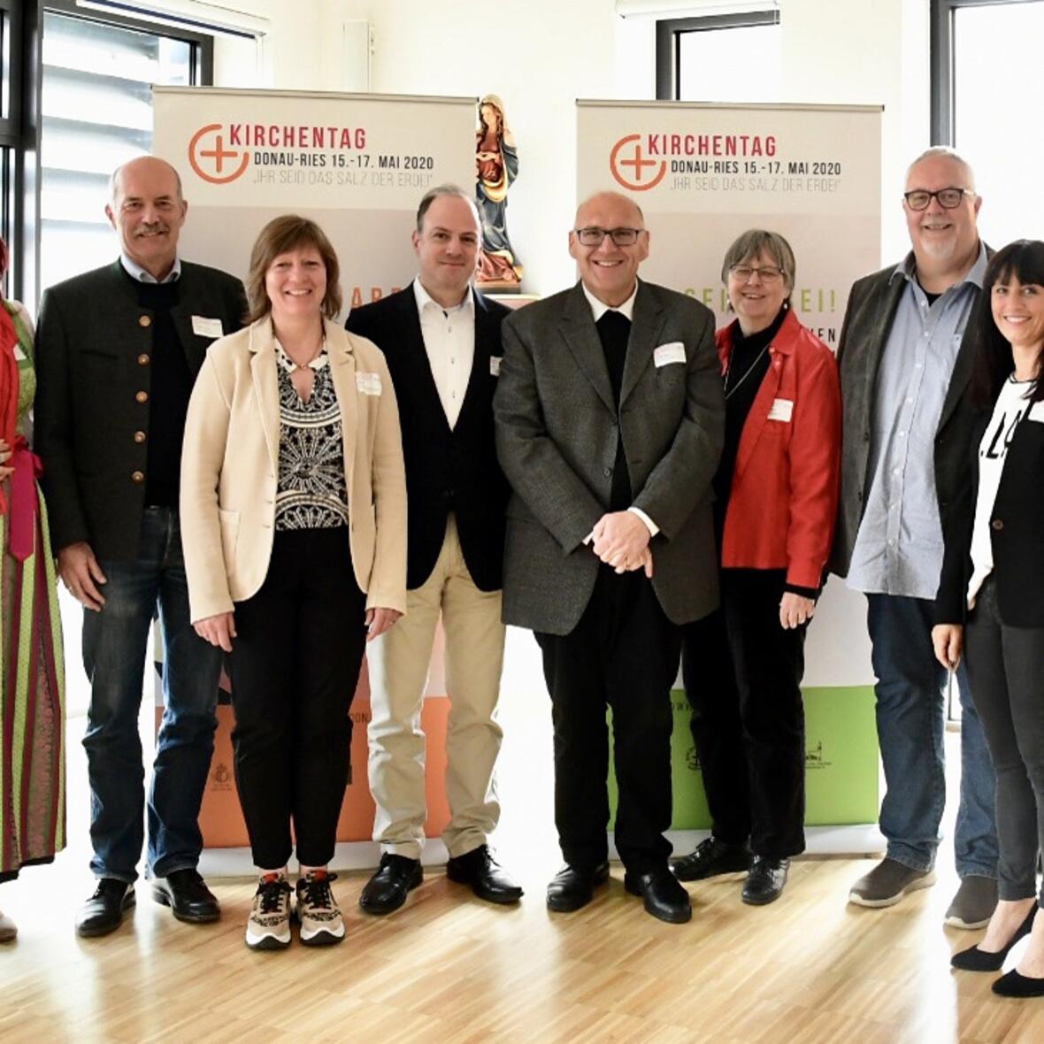 Die Steuerungsgruppe des regionalen Ökumenischen Kirchentags 2020 im Donau-Ries. (Foto: Steuerungsgruppe)