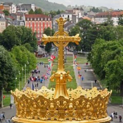 Rosenkranzbasilika im Heiligen Bezirk zu Lourdes