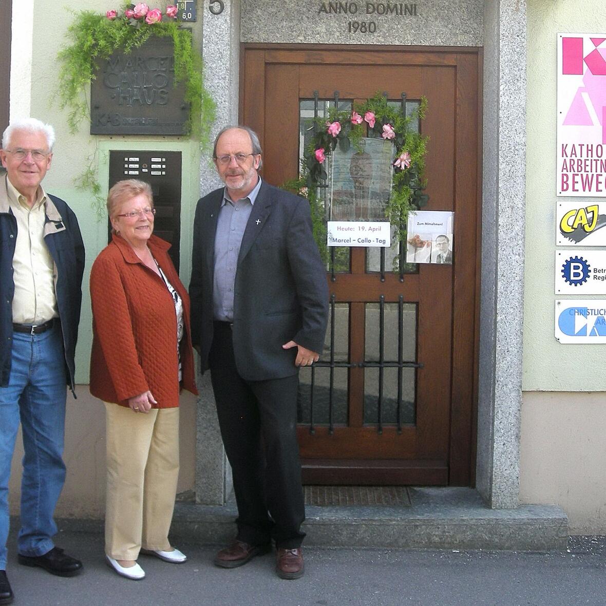 V.l. Der ehemalige Diözesansekretär Herbert Fitzka und die frühere Diözesanvorsitzende Elfriede Englert berichteten von ihren Begegnungen mit den Verwandten des Seligen, worüber sich Diözesanpräses Erwin Helmer sehr freute.
