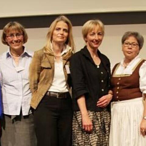 Das neue Führungsteam des KDFB in der Diözese Augsburg: von links: Hildegard Bachmann, Susanne Bernheim, Sabine Birgmeier, Sabine Slawik, Maria Magdalena Eberle und Wedigunda Zillner. Bild. KDFB