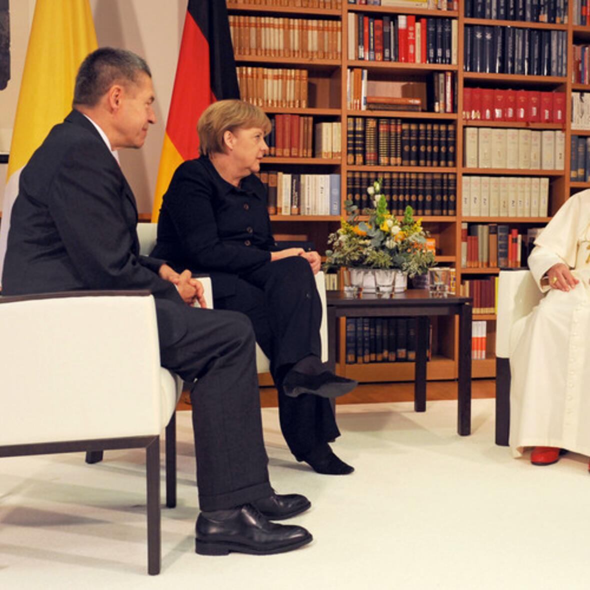 Joachim Sauer, Ehemann von Angela Merkel und Professor für physikalische und theoretische Chemie an der Humboldt-Universität zu Berlin, Bundeskanzlerin Angela Merkel, Papst Benedikt XVI.