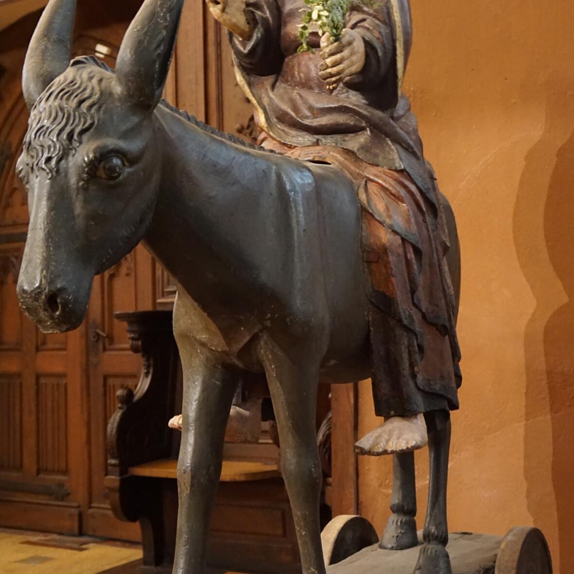 Palmesel in der Dominikanerkirche in Colmar (Foto: Gerda Riedl)