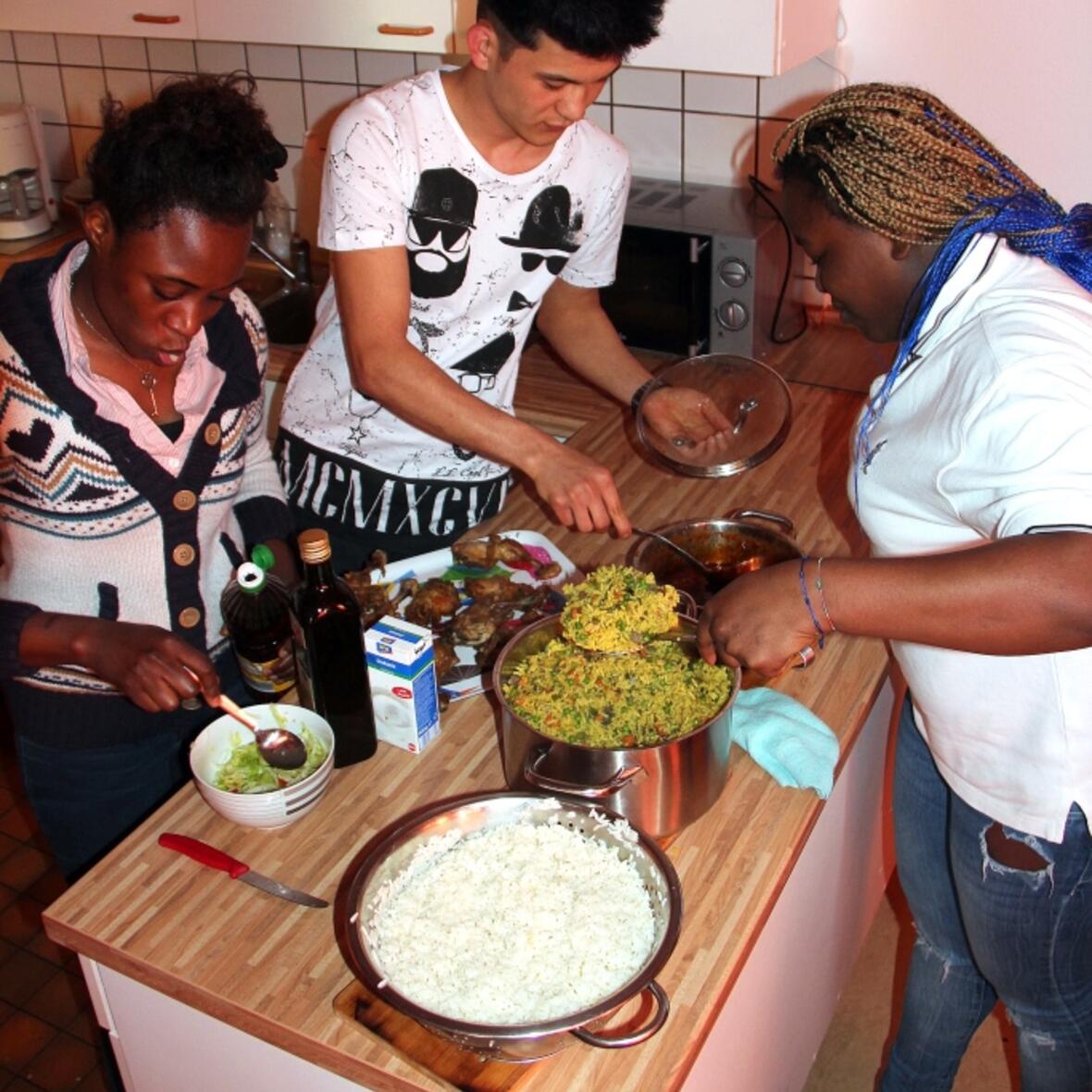 Im Haus St. Hildegard in Buxheim leben junge Flüchtlinge beiderlei Geschlechts zusammen. (Foto: KJF/Lorenz-Munkler)