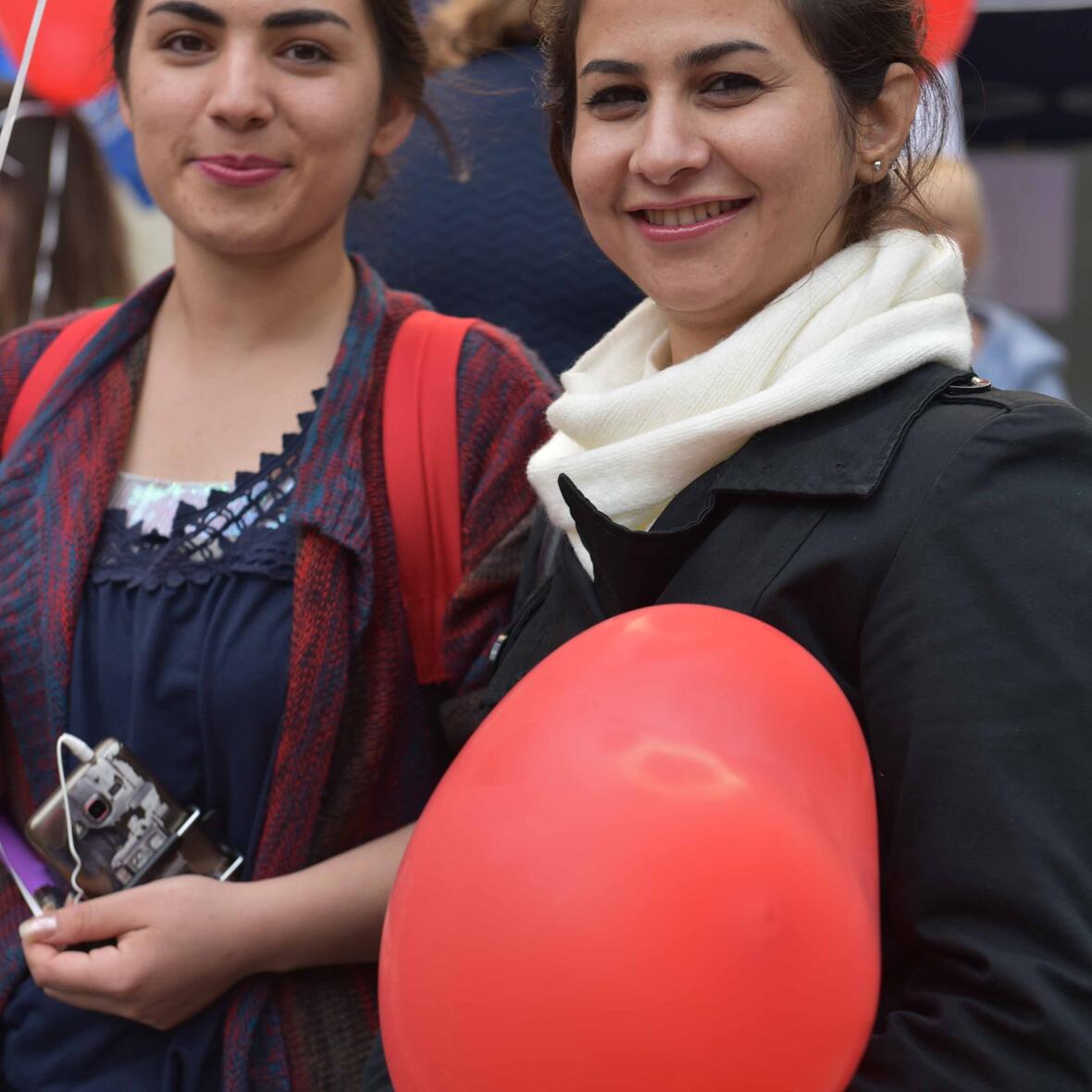 aktion-herz-zeigen-solidaritaetsaktion-ruft-zu-kultur-der-wertschaetzung-und-mitmenschlichkeit-auf1763954