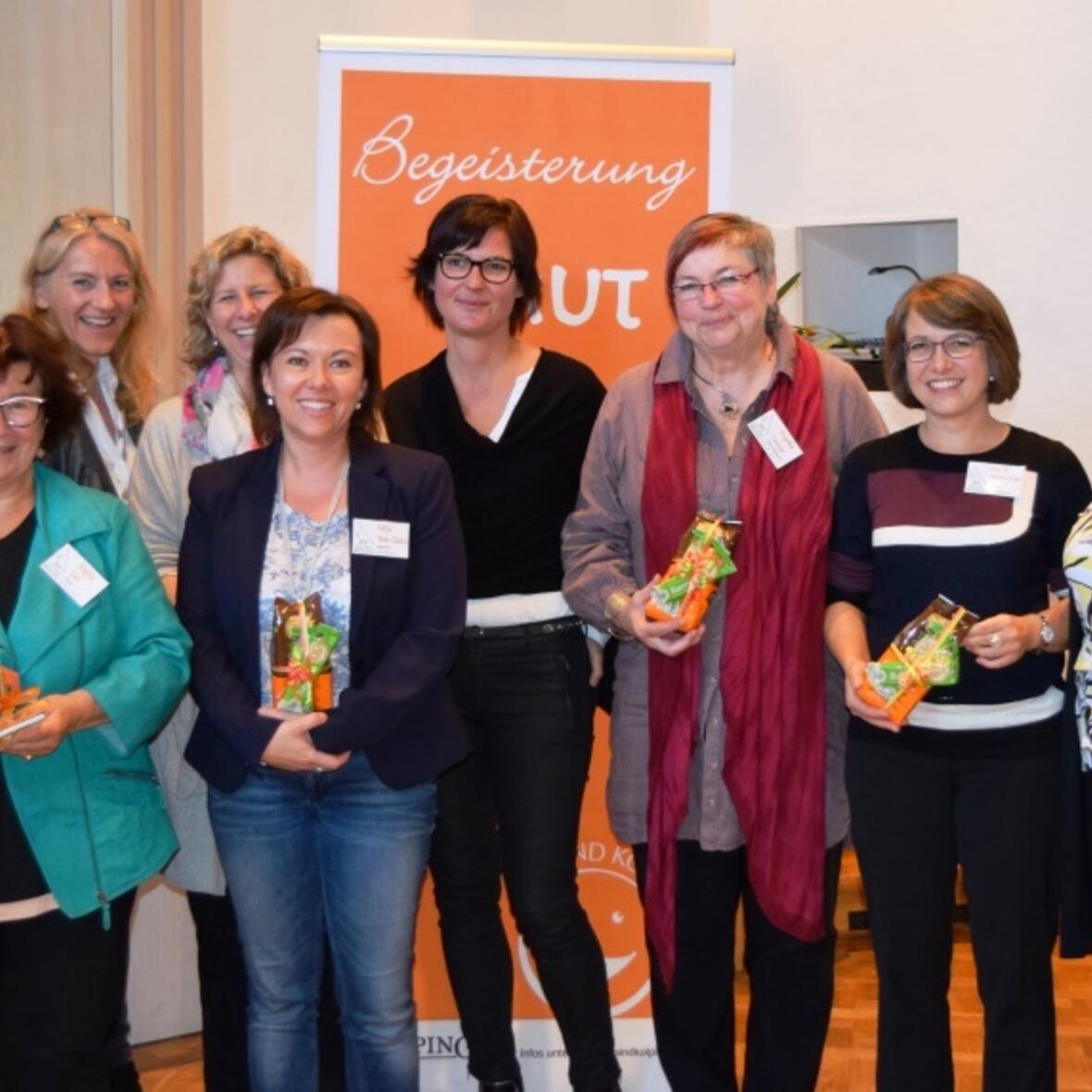 Die AG Frauen bedankt sich bei den Referentinnen und Podiumsteilnehmerinnen des Tages. (Foto: Kolping)