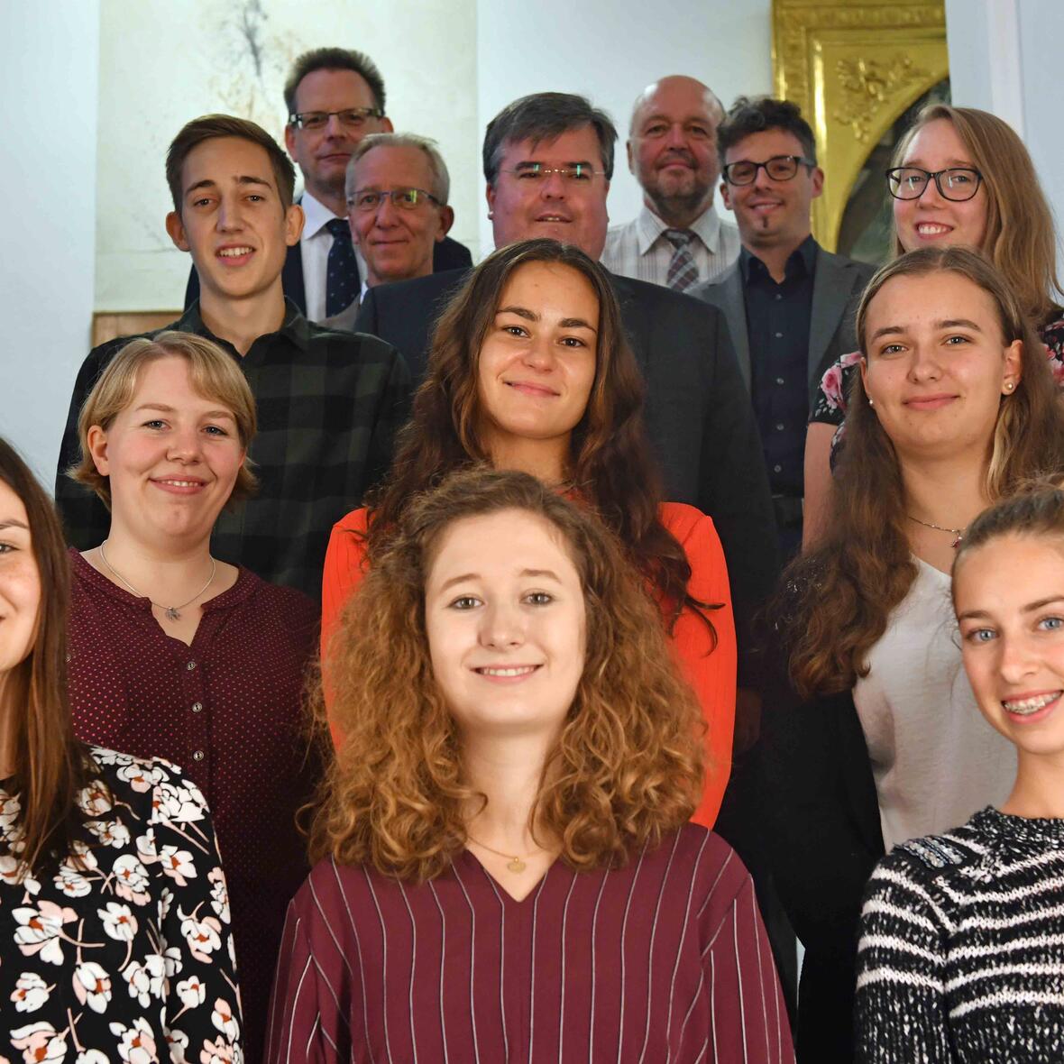 Die neuen Auszubildenden wurden heute von Generalvikar Harald Heinrich und den Personalverantwortlichen im Bischöflichen Ordinariat begrüßt. (Foto: Nicolas Schnall / pba)
