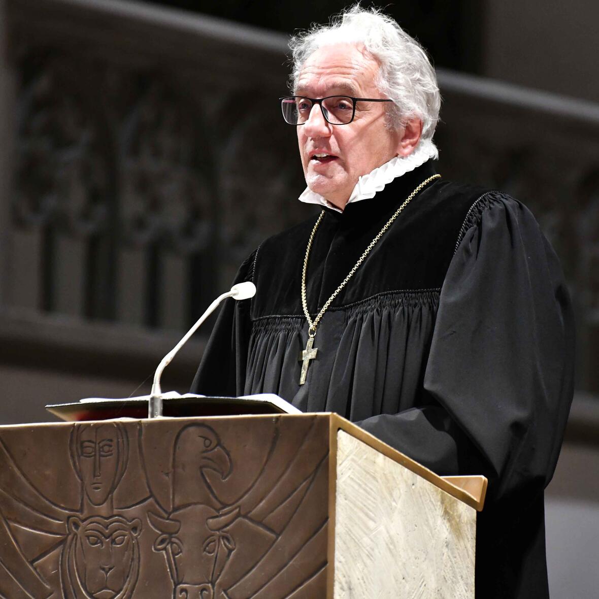 Regionalbischof Axel Piper predigt das erste Mal zur Gebetswoche für die Einheit der Christen im Augsburger Dom. (Fotos: Nicolas Schnall / pba)