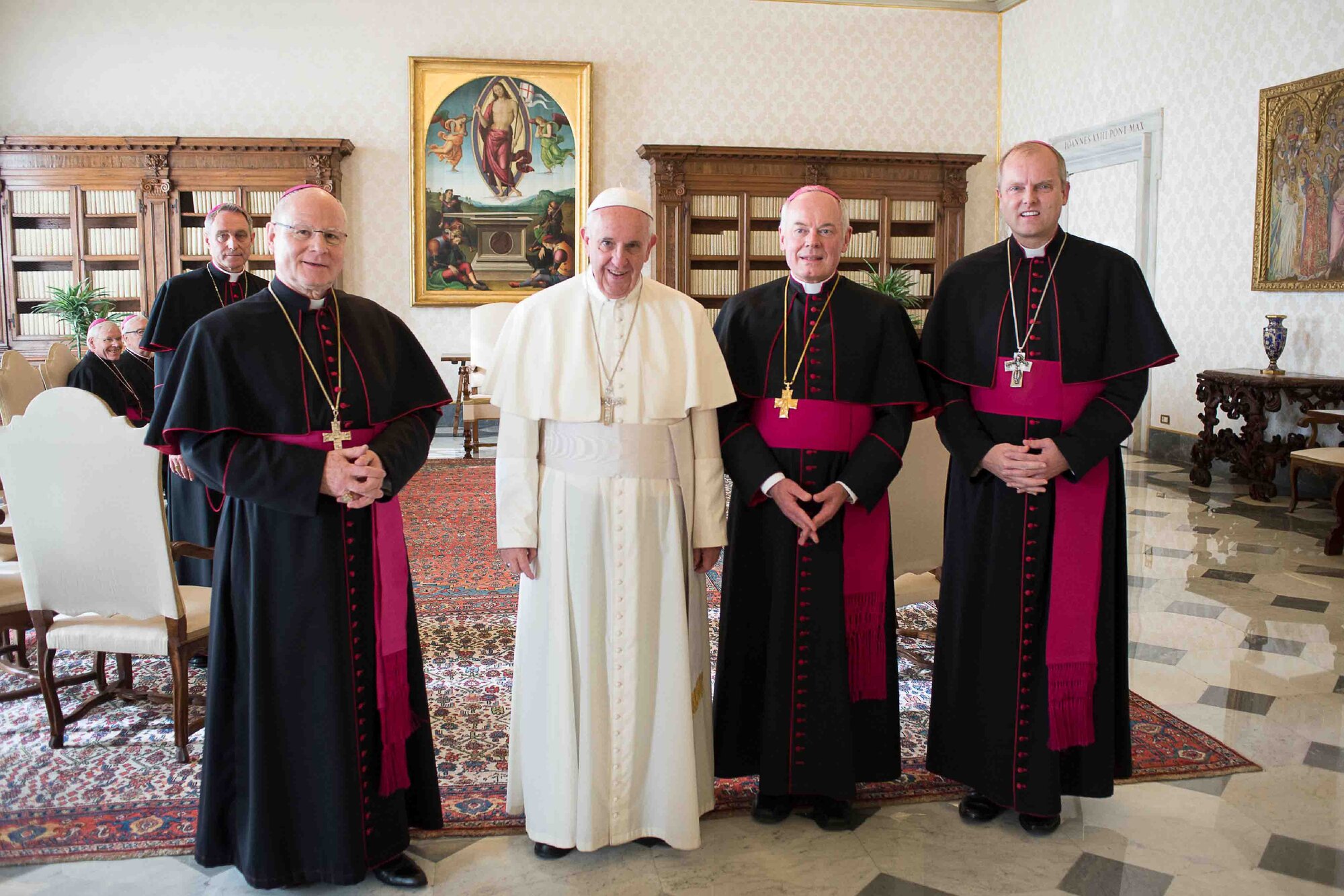 Papst Franziskus mit Bischof Konrad und den Weihbischöfen Anton Losinger und Florian Wörner. (Foto: L'Osservatore Romano)