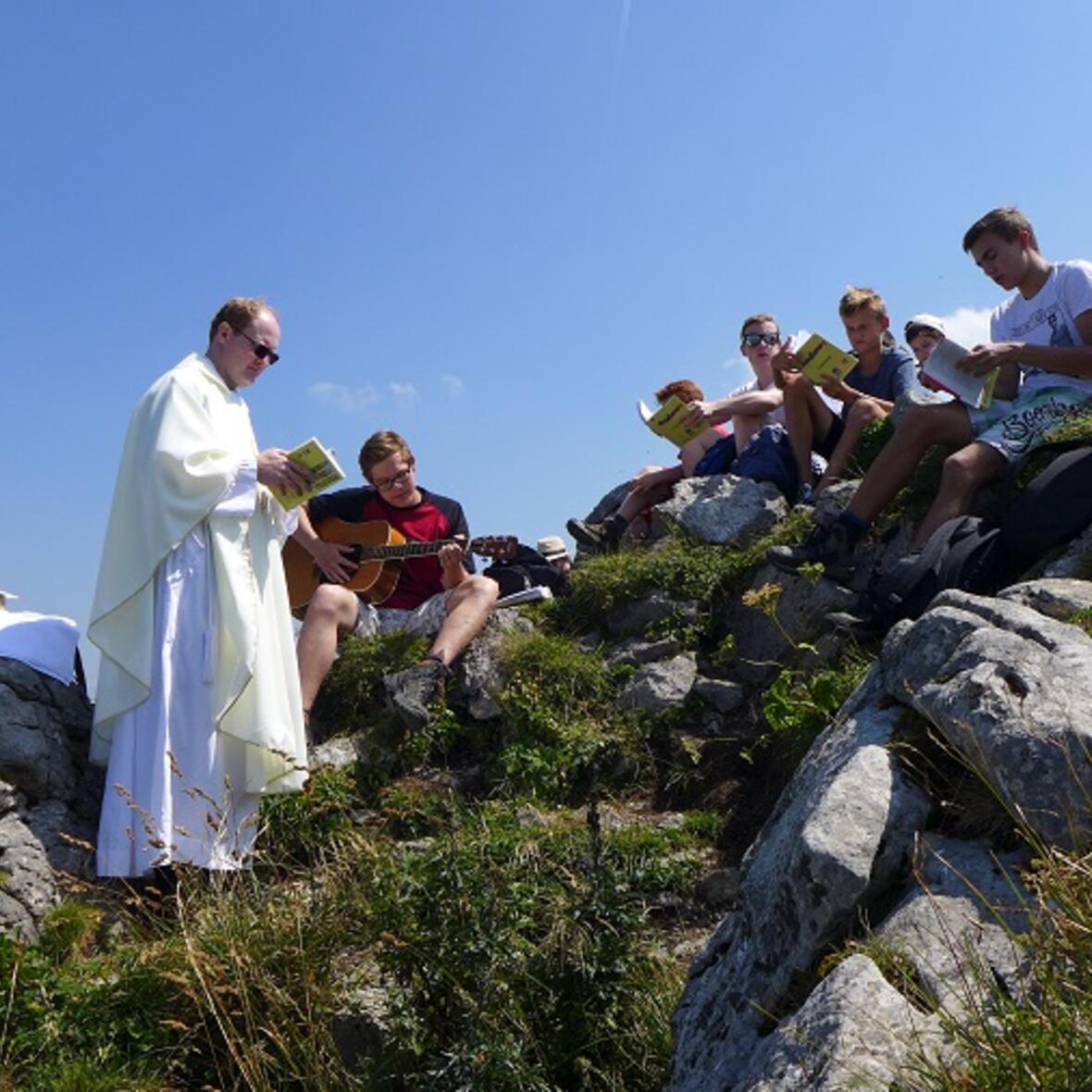 Den Höhepunkt der Woche bildete die Bergmesse auf dem Gipfel des Grünten. (Foto: Benjamin Ehrlich/Offenes Seminar)