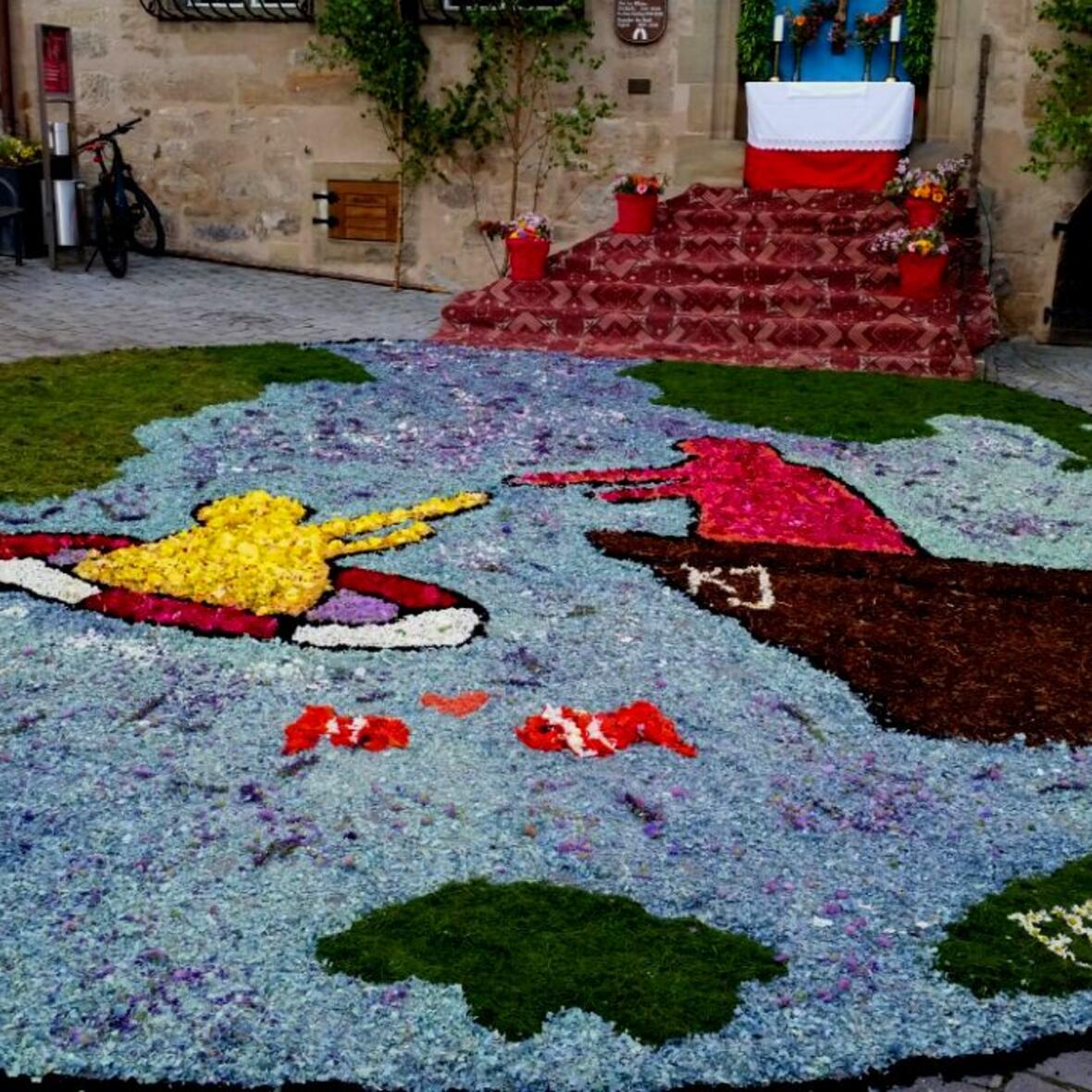 Hat die meisten Stimmen erhalten: Der Blumenteppich aus Dinkelsbühl. (Foto: Max Bayer)