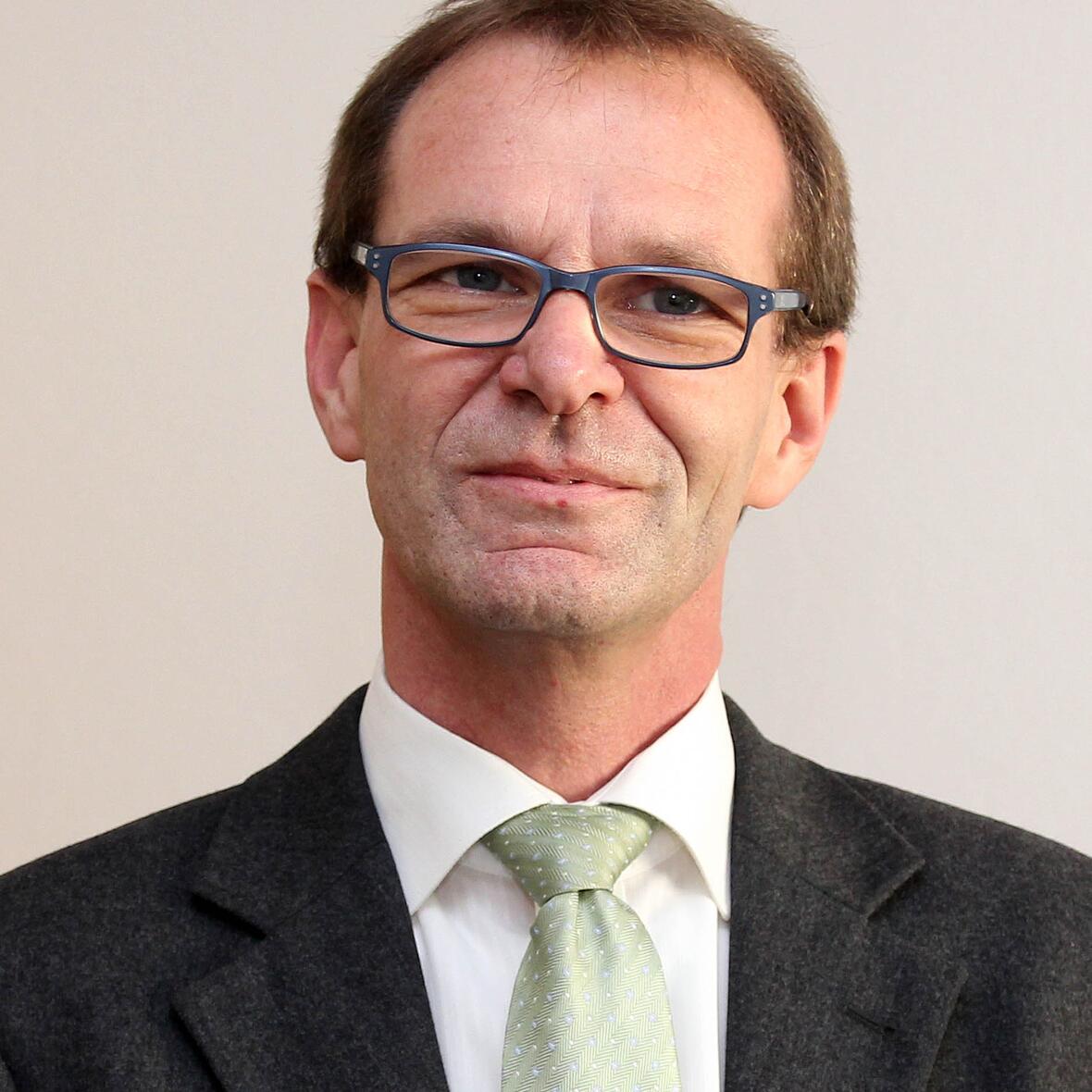 bischoeflicher-hilfsfonds-pro-vita-interview-mit-dietmar-bauer-benefizkonzert1328792