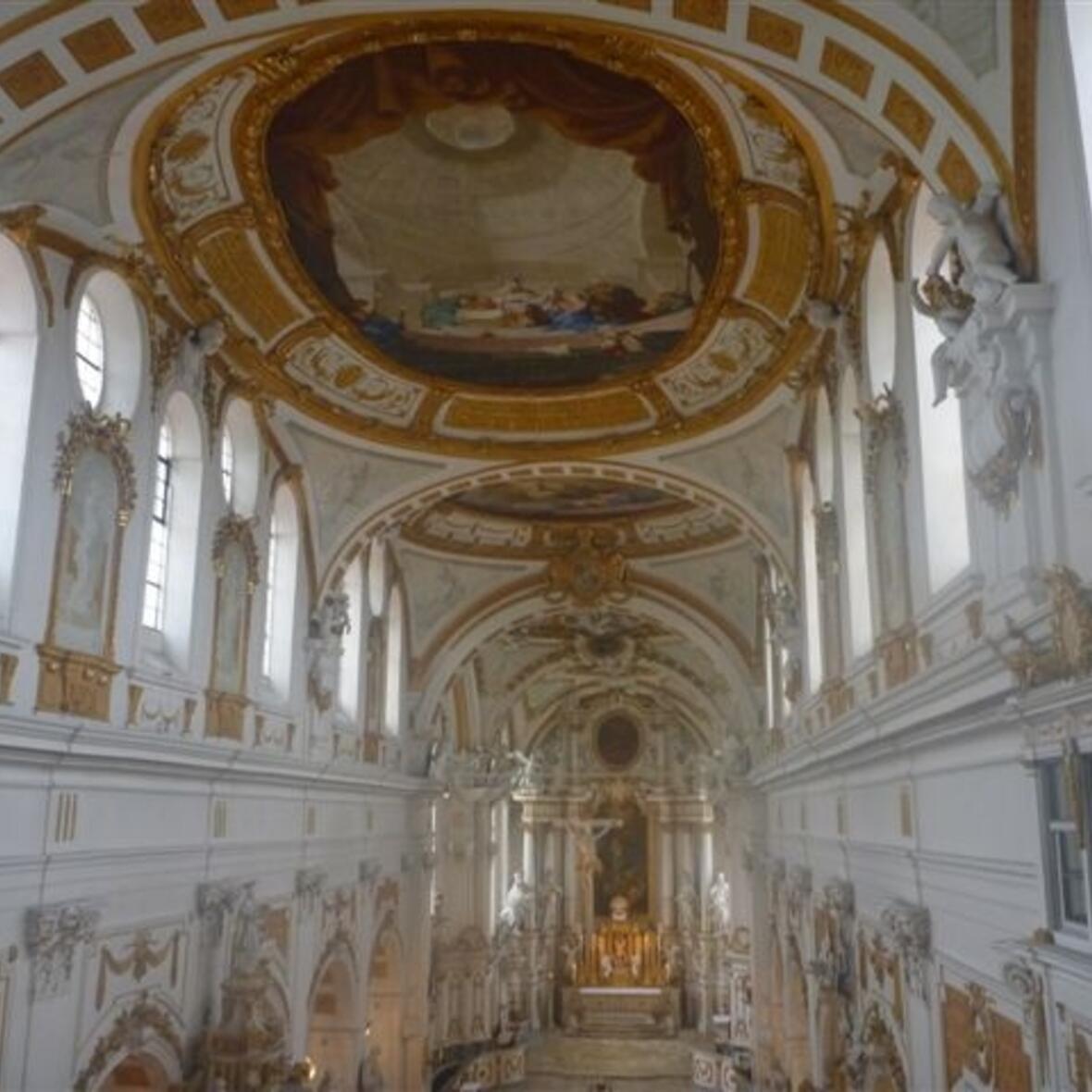 herbst-in-schwaben-br-film-zeigt-eindruecke-aus-dem-wohnzimmer-gottes-in-oberelchingen1051919