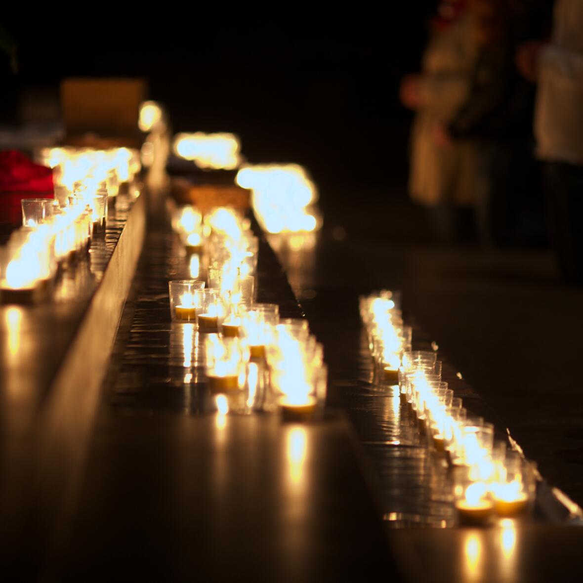 fuenf-jahre-nightfever-in-augsburg-lange-gebetsnacht-im-hohen-dom1019375