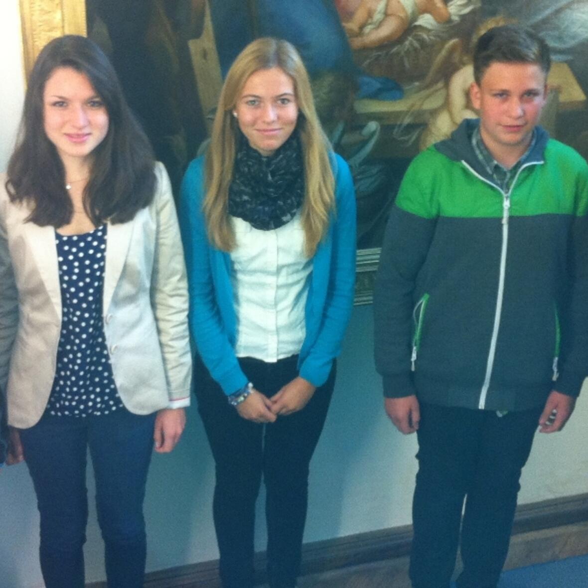 Sie werden ab heute zur/m Bürokauffrau/-mann im Bistum Augsburg ausgebildet (v.l.): Lisa Menzinger, Maria Sofia Birle, Martina Spiegel, Maximilian Fendt und Evelyn Gawlitza.