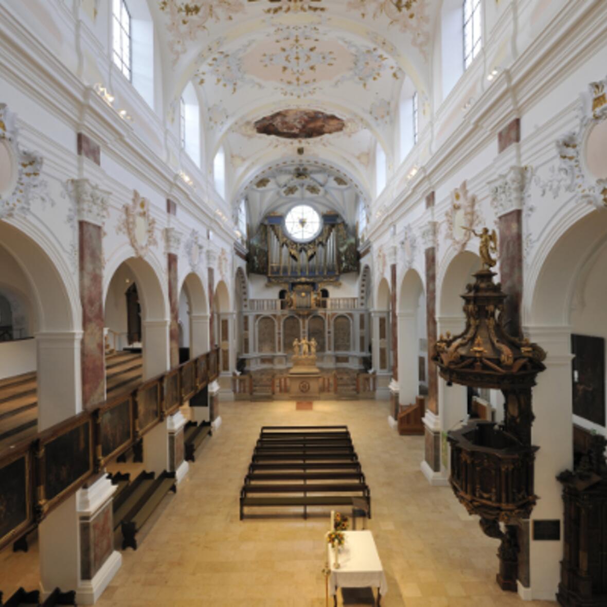 Innenaufnahme St. Annakirche in Augsburg (Foto: Klaus Lipa)