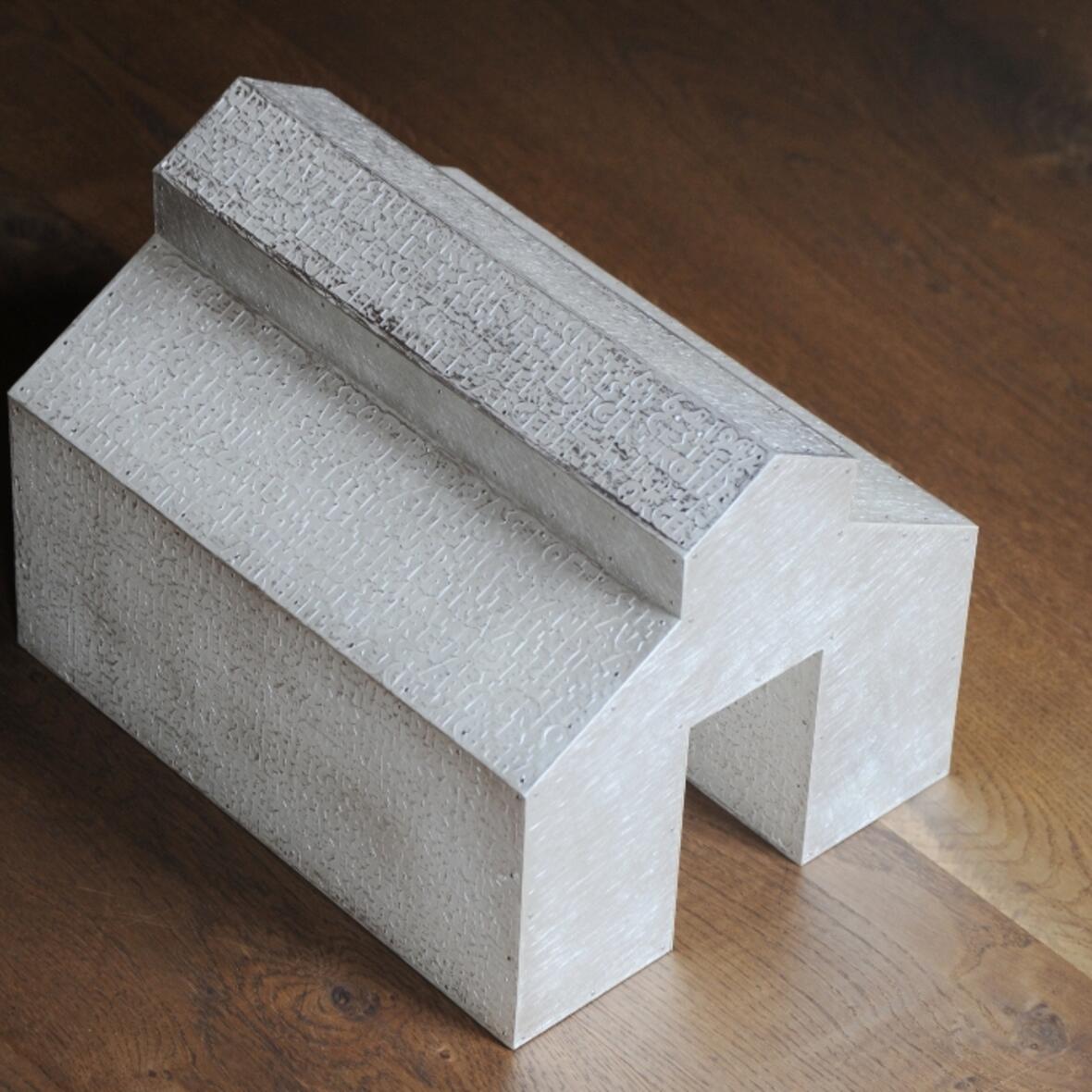 ulrichsbasilika-reliquiar-mit-stoffreliquie-von-edith-stein-fuer-die-michaelskapelle994044