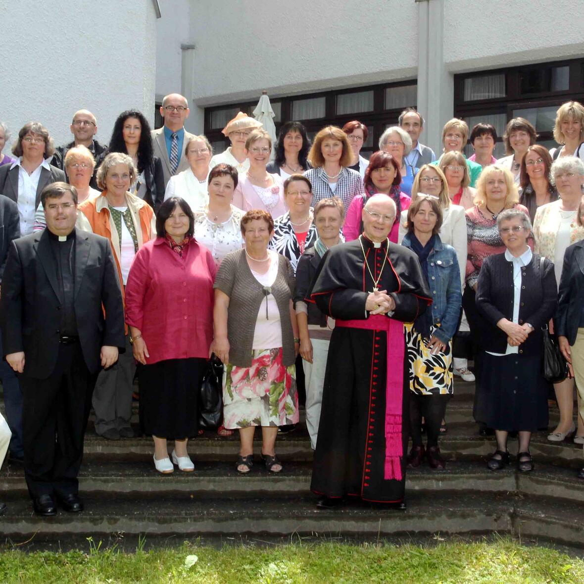 ehrung-langjaehriger-mitarbeiterinnen-und-mitarbeiter988224