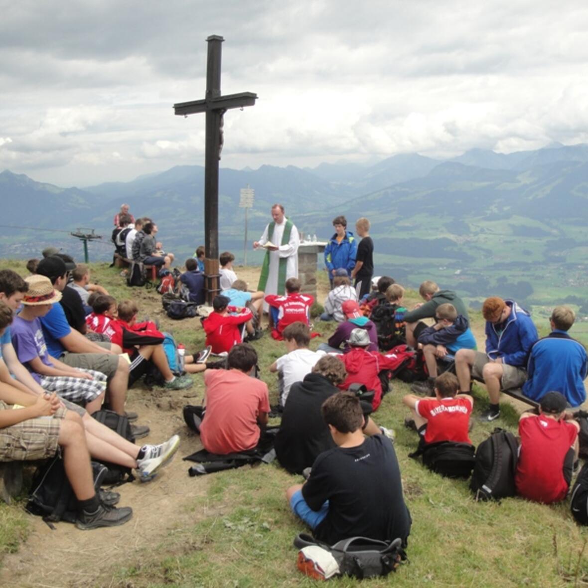 angebote-fuer-junge-menschen-im-august-dioezesanstelle-berufe-der-kirche-laedt-ein985509