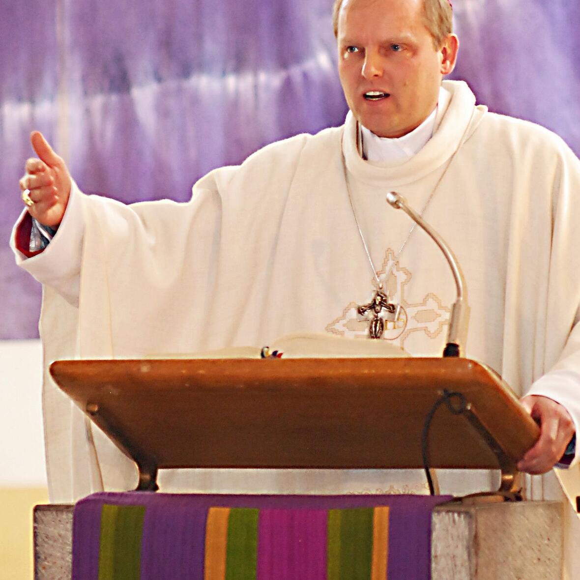 Weihbischof Florian Wörner besuchte das Josefinum und feierte den Festgottesdienst zum Josefstag. Fotos: KJF/Karg