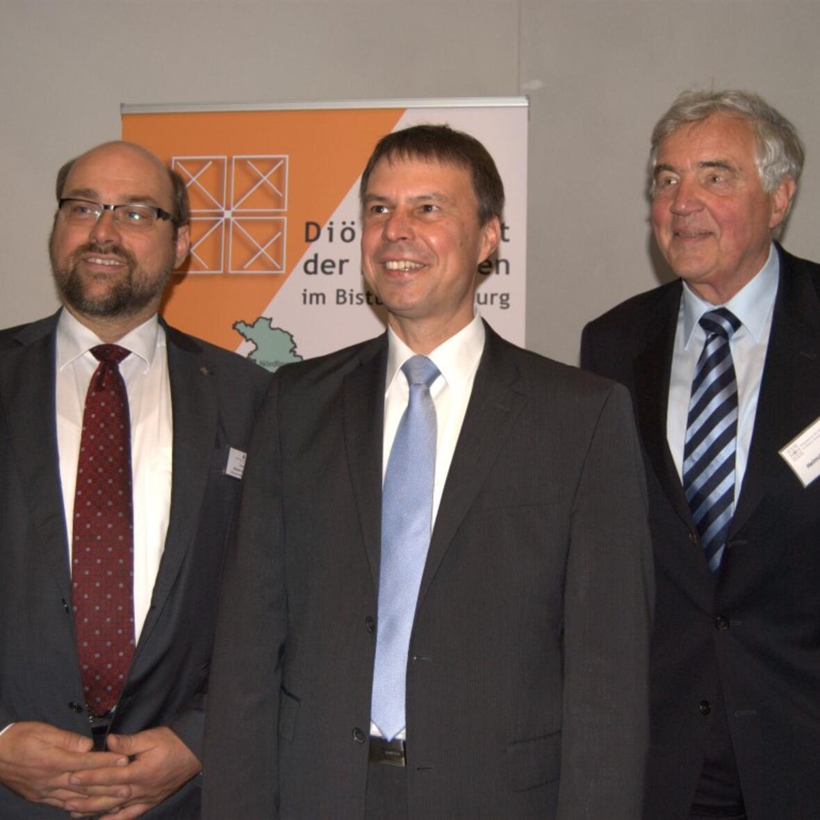 von links: Diakon Robert Ischwang (Diözesan-Altenseelsorger), Michael Bruder (Bürgermeister von Eichstetten) und Helmut Mangold (Vorsitzender des Diözesanrats)