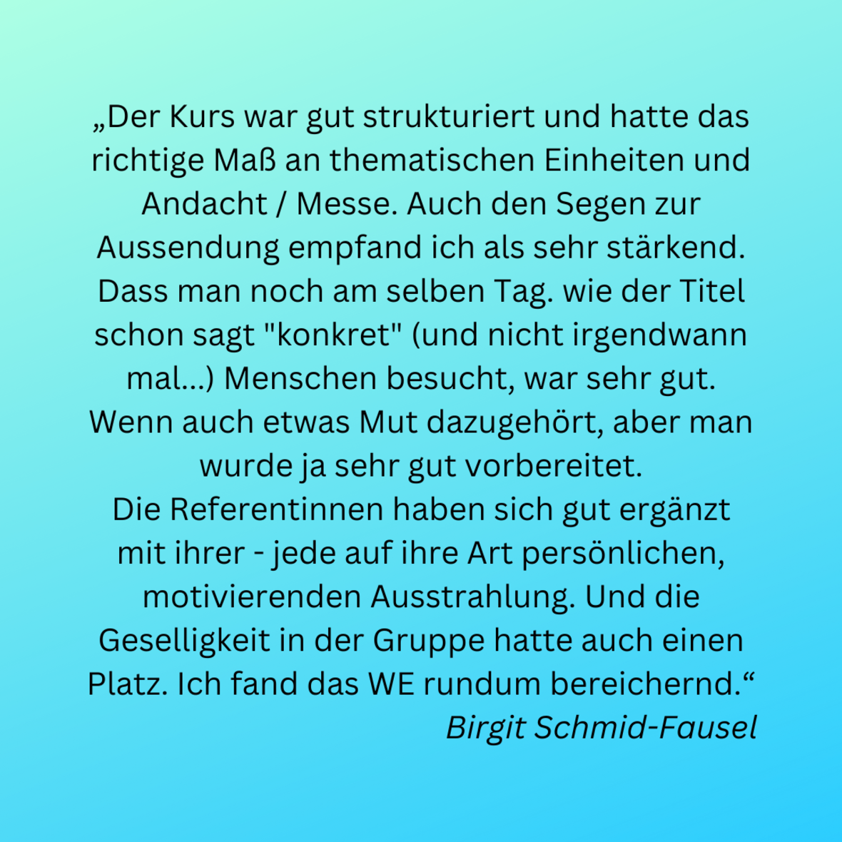 Schwarzer Text auf blauem Hintergrund.